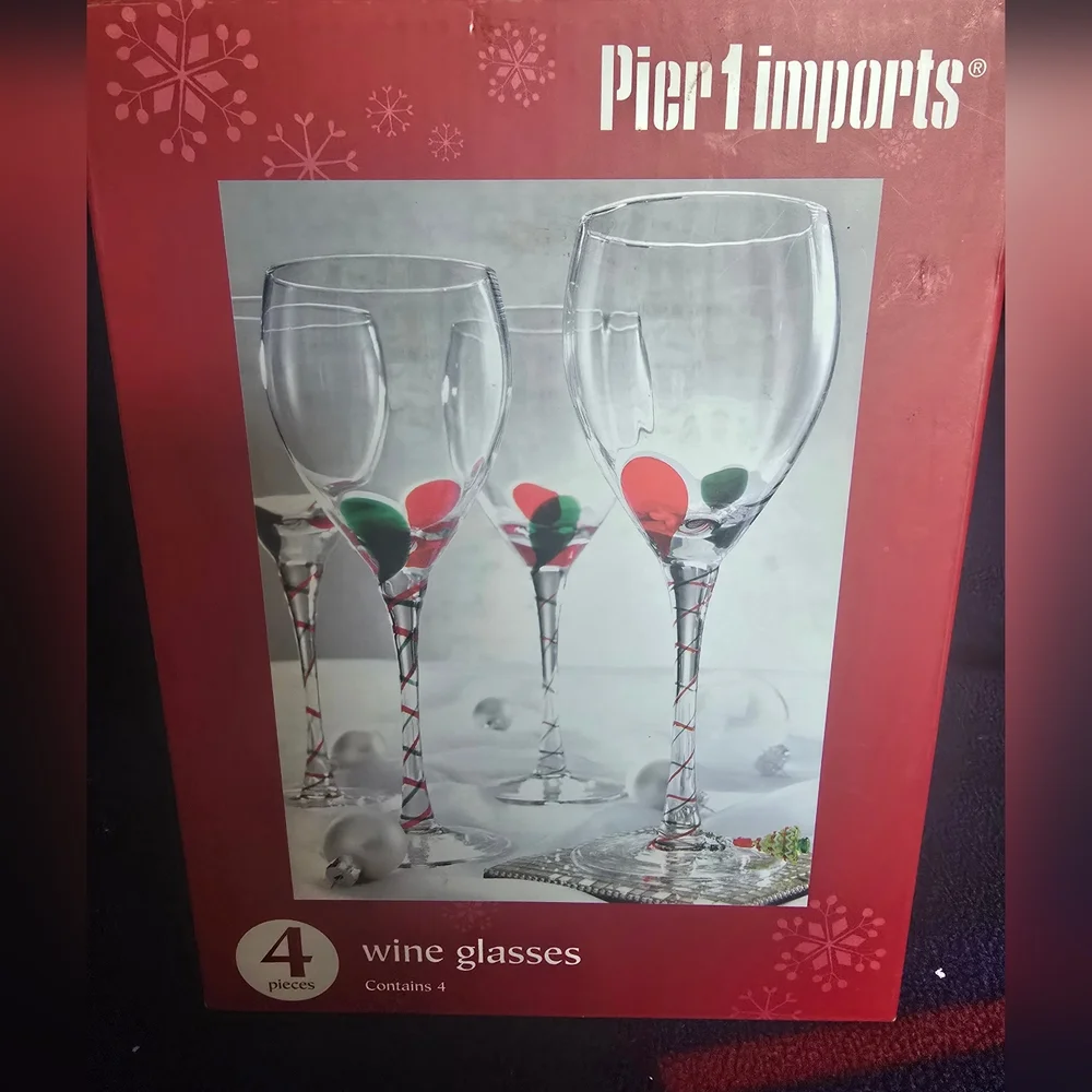 Pier 1 Imports Wine Glasses Set